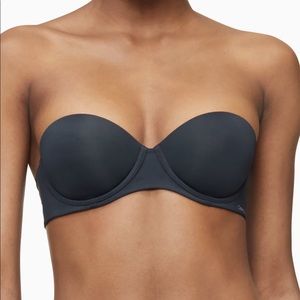 ⚠️ SOLD Calvin Klein Strapless Push Up Bra - black